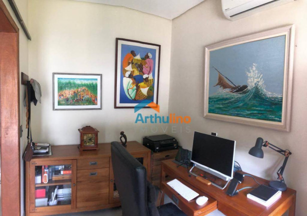 Imagem Casa com 3 Quartos à Venda, 225 m² em Fazendinha - Carapicuíba