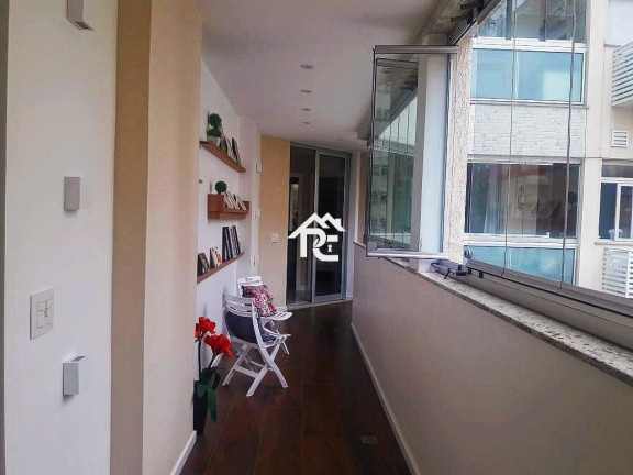 Imagem Apartamento com 3 Quartos à Venda, 120 m² em Icaraí - Niterói Imagem Apartamento com 3 Quartos à Venda, 120 m² em Icaraí - Niterói