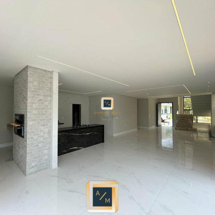 Imagem Casa com 5 Quartos à Venda, 396 m² em Urucunema - Eusébio Imagem Casa com 5 Quartos à Venda, 396 m² em Urucunema - Eusébio