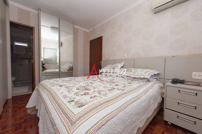 Imagem Sobrado com 3 Quartos à Venda, 132 m² em Centro - Cascavel