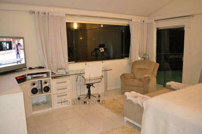 Imagem Casa com 4 Quartos para Alugar, 462 m² em Tarumã - Manaus