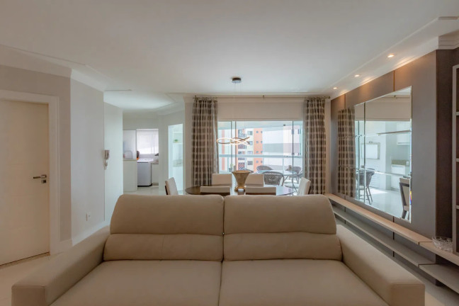Imagem Apartamento com 3 Quartos à Venda, 131 m² em Centro - Balneário Camboriú