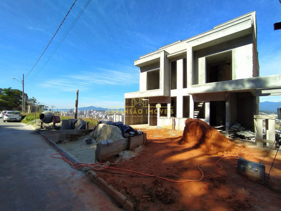 Imagem Sobrado com 3 Quartos à Venda, 128 m² em São Sebastião - Palhoça
