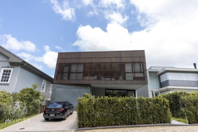 Casa com 4 Quartos à Venda, 380 m² em Estados - Balneário Camboriú
