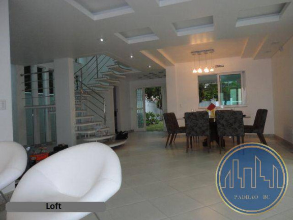 Imagem Casa com 4 Quartos para Temporada, 463 m² em Estaleiro - Balneário Camboriú Imagem Casa com 4 Quartos para Temporada, 463 m² em Estaleiro - Balneário Camboriú