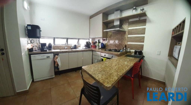 Imagem Sobrado com 3 Quartos à Venda, 255 m² em Vila Bastos - Santo André Imagem Sobrado com 3 Quartos à Venda, 255 m² em Vila Bastos - Santo André