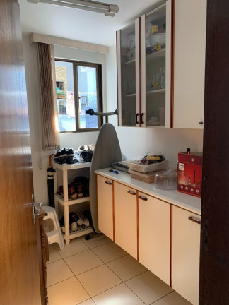 Imagem Casa com 4 Quartos à Venda,  em Uberaba - Curitiba