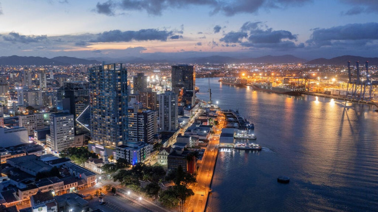 Imagem Apartamento com 2 Quartos à Venda, 77 m² em Centro - Itajaí