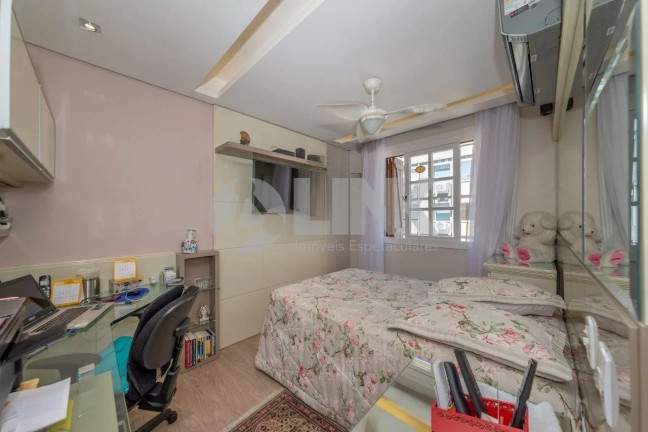 Imagem Imóvel com 3 Quartos à Venda, 205 m² em Menino Deus - Porto Alegre