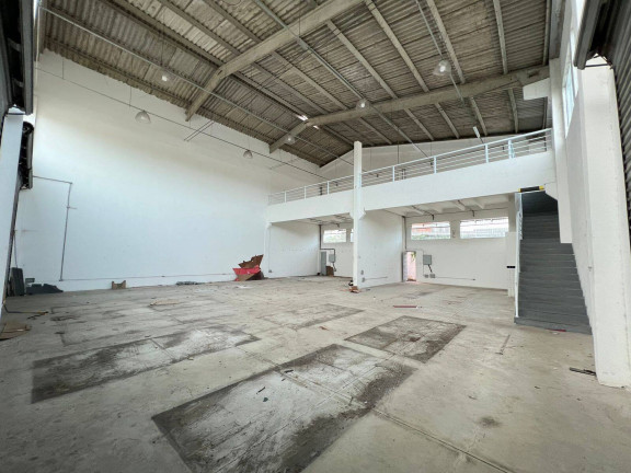Imagem Galpão para Alugar, 390 m² em Samambaia - Praia Grande Imagem Galpão para Alugar, 390 m² em Samambaia - Praia Grande