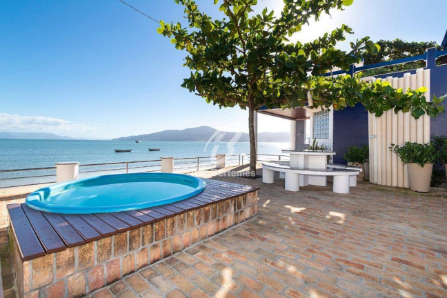 Casa com 4 Quartos para Temporada,  em Canto Grande - Bombinhas