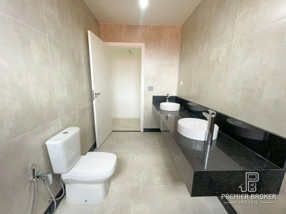 Imagem Casa com 4 Quartos à Venda, 330 m² em Várzea - Teresópolis