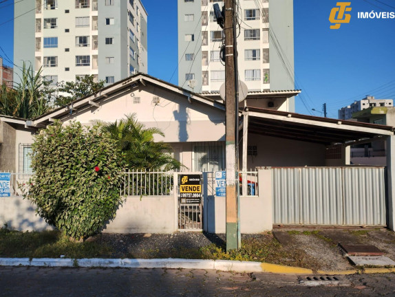 Imagem Terreno à Venda, 252 m² em Tabuleiro - Camboriú