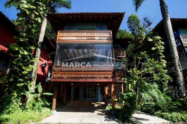 Sobrado com 4 Quartos à Venda, 1.286 m² em Camburi - São Sebastião