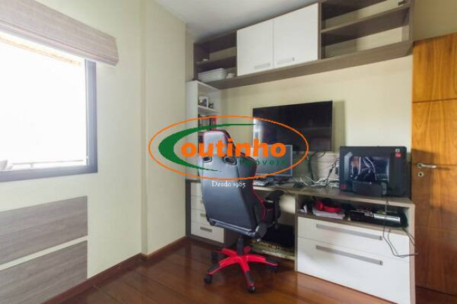Imagem Apartamento com 4 Quartos à Venda, 140 m² em Tijuca - Rio De Janeiro Imagem Apartamento com 4 Quartos à Venda, 140 m² em Tijuca - Rio De Janeiro