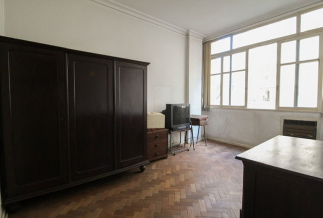 Imagem Imóvel com 2 Quartos à Venda, 105 m² em Copacabana - Rio De Janeiro Imagem Imóvel com 2 Quartos à Venda, 105 m² em Copacabana - Rio De Janeiro