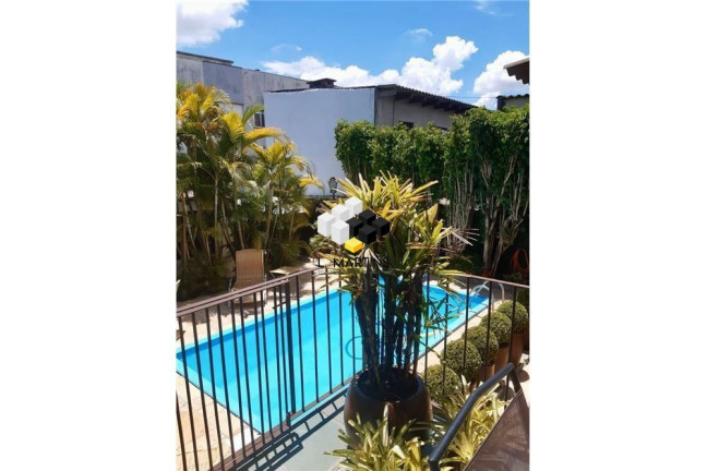 Imagem Casa com 3 Quartos à Venda, 300 m² em Jardim Carvalho - Porto Alegre Imagem Casa com 3 Quartos à Venda, 300 m² em Jardim Carvalho - Porto Alegre