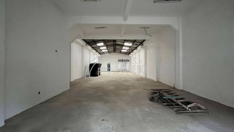 Imóvel Comercial à Venda, 346 m² em Vila Mathias - Santos