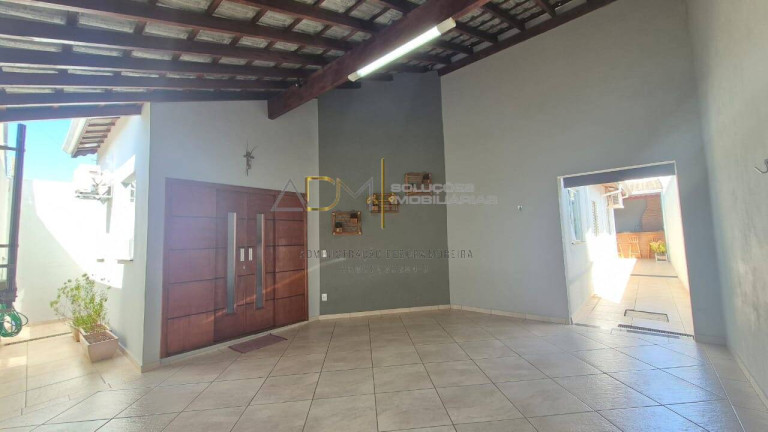 Imagem Casa com 3 Quartos à Venda, 200 m² em Jardim Maria Luiza - Botucatu