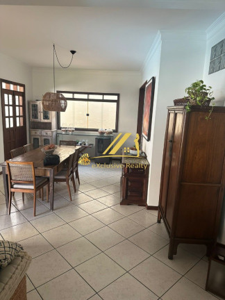 Imagem Imóvel com 5 Quartos para Alugar ou Temporada, 350 m² em Guarajuba (monte Gordo) - Camaçari Imagem Imóvel com 5 Quartos para Alugar ou Temporada, 350 m² em Guarajuba (monte Gordo) - Camaçari
