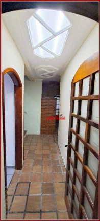 Imagem Sobrado com 4 Quartos à Venda, 256 m² em Penha - São Paulo