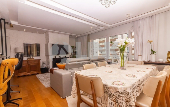 Imagem Apartamento com 3 Quartos à Venda, 129 m² em Menino Deus - Porto Alegre Imagem Apartamento com 3 Quartos à Venda, 129 m² em Menino Deus - Porto Alegre