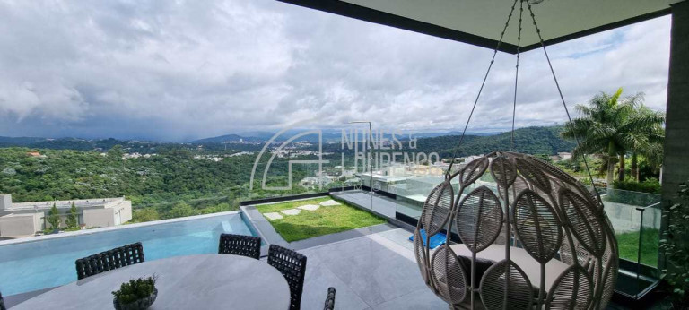 Imagem Casa com 5 Quartos à Venda, 518 m² em Alphaville - Santana De Parnaíba Imagem Casa com 5 Quartos à Venda, 518 m² em Alphaville - Santana De Parnaíba
