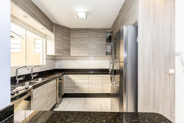Imagem Sobrado com 4 Quartos à Venda, 145 m² em Uberaba - Curitiba Imagem Sobrado com 4 Quartos à Venda, 145 m² em Uberaba - Curitiba