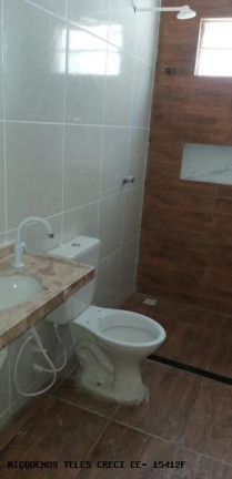 Imagem Casa com 3 Quartos à Venda, 200 m² em Araturi - Caucaia