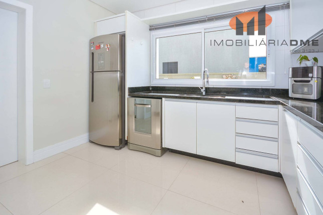 Imagem Casa de Condomínio com 4 Quartos à Venda, 370 m² em Pineville - Pinhais