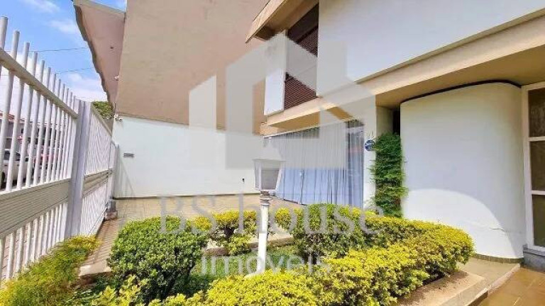 Sobrado com 4 Quartos para Alugar, 311 m² em Jardim - Santo André