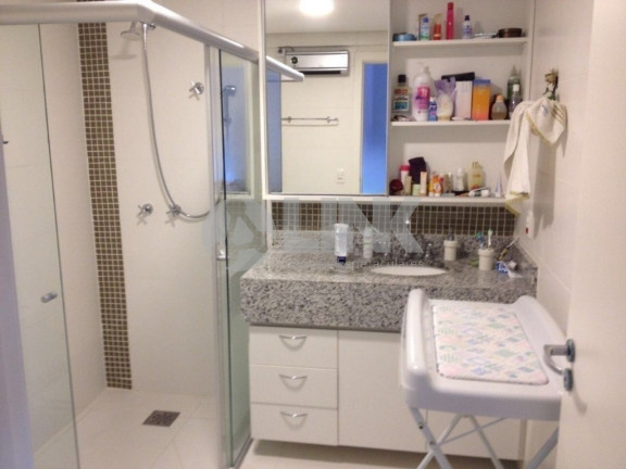 Imagem Apartamento com 3 Quartos à Venda, 121 m² em Menino Deus - Porto Alegre