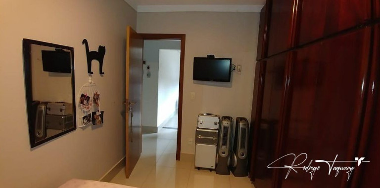 Imagem Casa de Condomínio com 3 Quartos à Venda, 210 m² em Sítio De Recreio Ipê - Goiânia