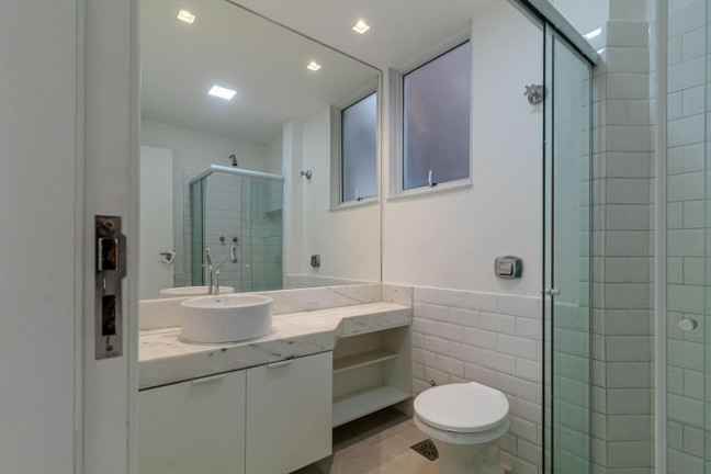 Imagem Apartamento com 3 Quartos à Venda, 135 m² em Copacabana - Rio De Janeiro Imagem Apartamento com 3 Quartos à Venda, 135 m² em Copacabana - Rio De Janeiro