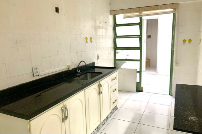 Imagem Imóvel com 2 Quartos à Venda, em Auxiliadora - Porto Alegre Imagem Imóvel com 2 Quartos à Venda, em Auxiliadora - Porto Alegre