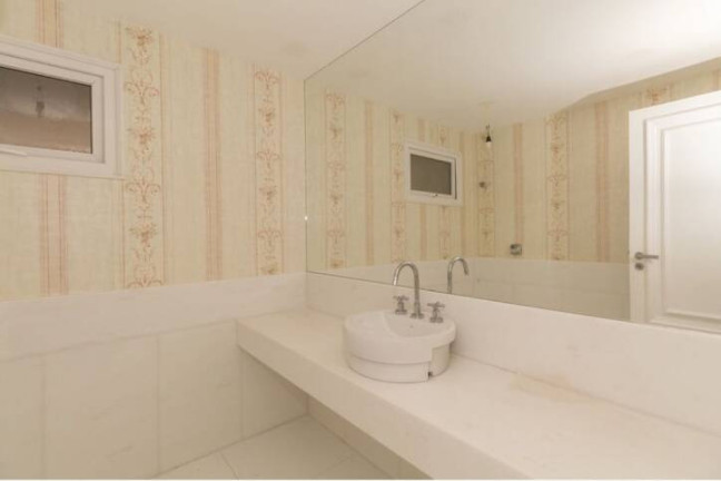 Imagem Casa de Condomínio com 6 Quartos à Venda, 1.540 m² em Barra Da Tijuca - Rio De Janeiro Imagem Casa de Condomínio com 6 Quartos à Venda, 1.540 m² em Barra Da Tijuca - Rio De Janeiro