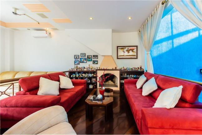 Imagem Casa com 4 Quartos à Venda, em Penha De França - São Paulo Imagem Casa com 4 Quartos à Venda, em Penha De França - São Paulo