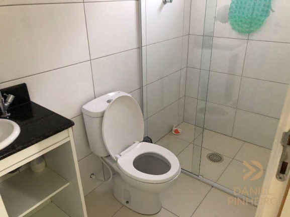 Imagem Apartamento com 2 Quartos à Venda, 70 m² em Vila Guilhermina - Praia Grande