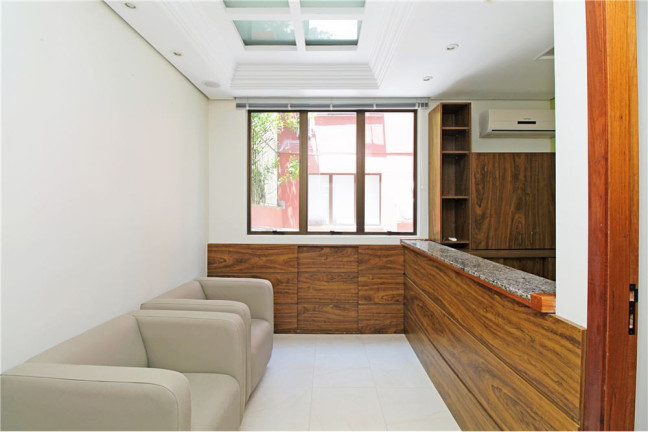 Imagem Sala Comercial à Venda, 35 m² em Rio Branco - Porto Alegre Imagem Sala Comercial à Venda, 35 m² em Rio Branco - Porto Alegre