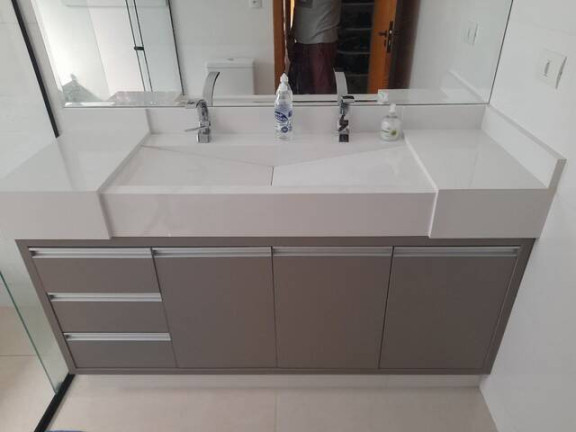 Imagem Casa com 3 Quartos à Venda, 250 m² em Taubaté Imagem Casa com 3 Quartos à Venda, 250 m² em Taubaté