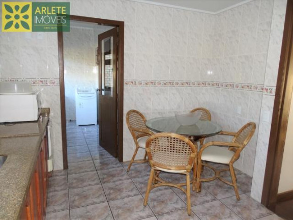 Imagem Apartamento com 4 Quartos para Alugar ou Temporada, 300 m² em Centro - Bombinhas Imagem Apartamento com 4 Quartos para Alugar ou Temporada, 300 m² em Centro - Bombinhas