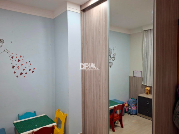 Imagem Casa com 4 Quartos à Venda, 200 m² em Guará I - Brasília