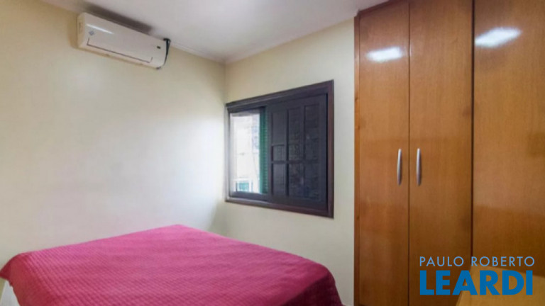Imagem Sobrado com 3 Quartos à Venda, 202 m² em Vila Floresta - Santo André Imagem Sobrado com 3 Quartos à Venda, 202 m² em Vila Floresta - Santo André