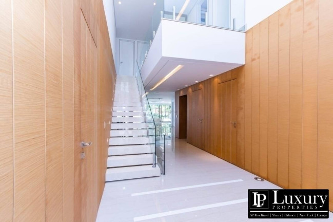 Imagem Casa com 8 Quartos à Venda, 647 m² em Tabatinga - Caraguatatuba