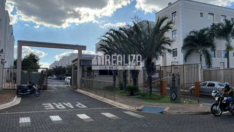 Apartamento com 2 Quartos à Venda, 46 m² em Conjunto Guanabara - Uberaba