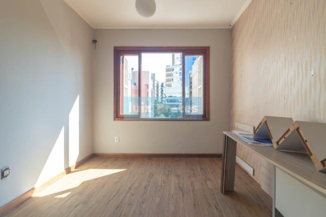 Imagem Apartamento com 3 Quartos à Venda, 117 m² em Moinhos De Vento - Porto Alegre