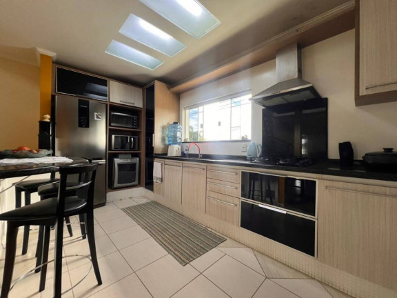 Imagem Casa com 3 Quartos à Venda, 380 m² em Centro - Balneário Barra Do Sul