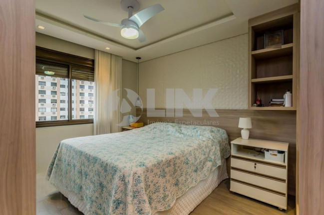 Imagem Apartamento com 2 Quartos à Venda, 70 m² em Menino Deus - Porto Alegre Imagem Apartamento com 2 Quartos à Venda, 70 m² em Menino Deus - Porto Alegre