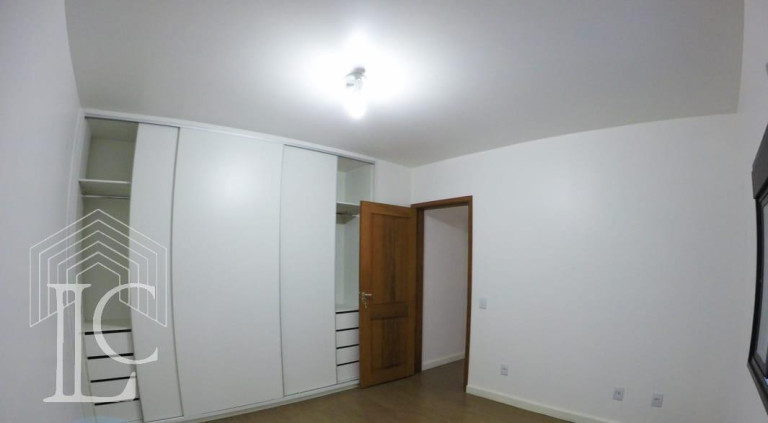 Imagem Casa com 10 Quartos à Venda, 350 m² em Campo Belo - São Paulo