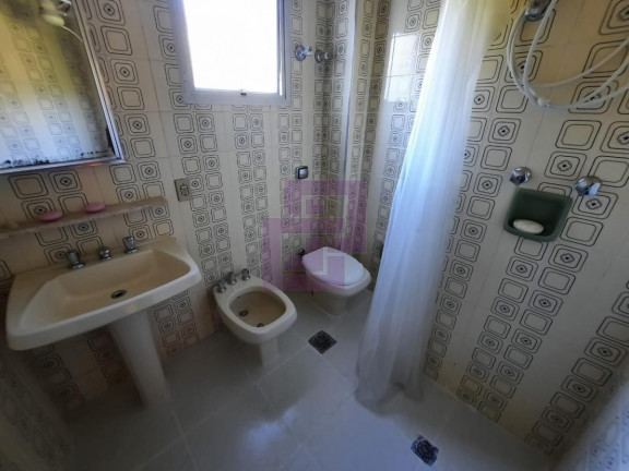 Imagem Apartamento com 2 Quartos à Venda, 72 m² em Jardim Astúrias - Guarujá
